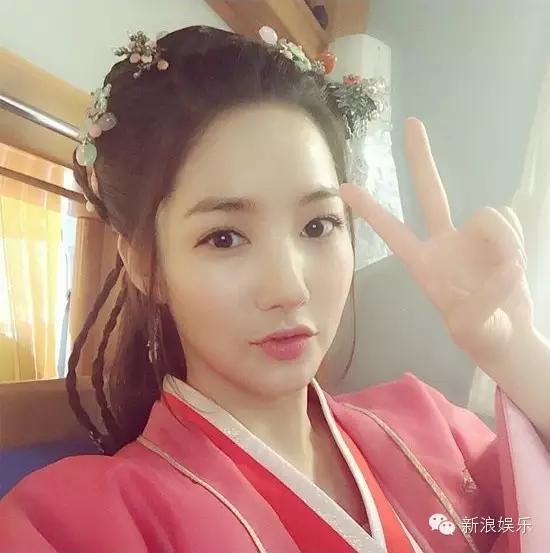 允兒招架不住古裝？韓國女星古裝LOOK一覽 誰贏了？