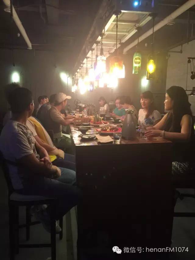 他們在干什么？