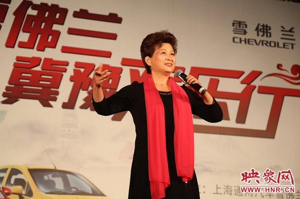 張春榮演唱的《香魂女》選段，博得觀眾陣陣掌聲。