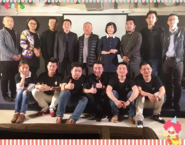 逗比的姑娘小伙兒也可以好好拍照哦！