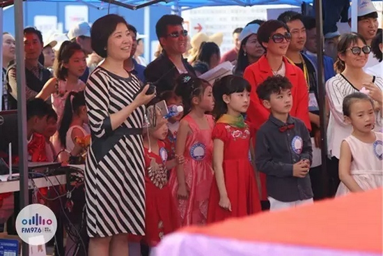 等等，這畫風(fēng)轉(zhuǎn)變太快我不明白了，看見啥了突然這么高興？