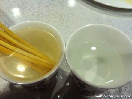 圖片來自黃渤、河北李虎微博