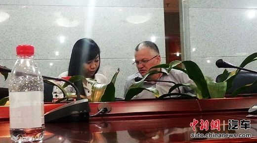車主提供在維權(quán)過程中接觸德國技術(shù)人員的照片。