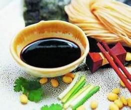 喝牛奶能美白？盤(pán)點(diǎn)關(guān)于飲食改變膚色的謠言