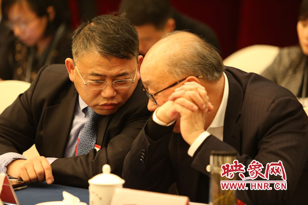 “食品大亨”與“傳媒大亨”熱議國是 “食品大亨”與“傳媒大亨”熱議國是