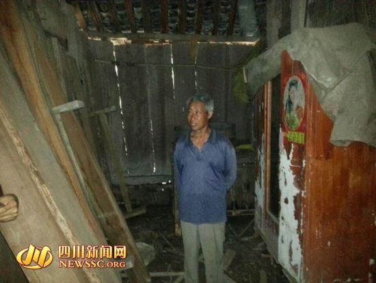 王本余的堂兄王本武向四川新聞網(wǎng)記者介紹王本余還剩下的財物。