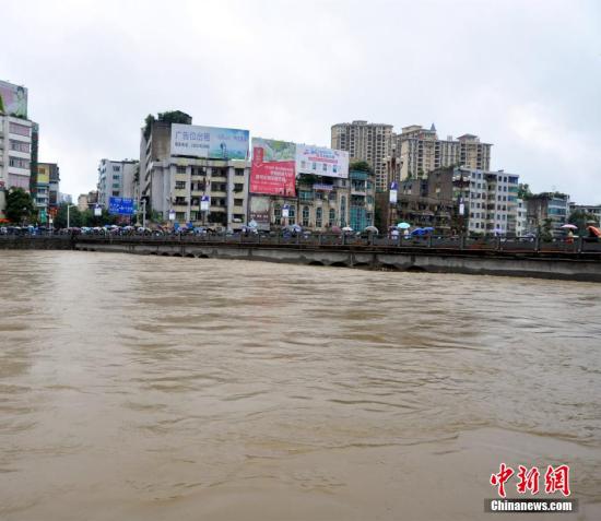 7月15日，貴州湄潭縣普降大到暴雨，遭受二十年一遇的洪澇災害。