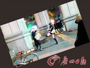 “保時(shí)捷女孩”踢腿救人。