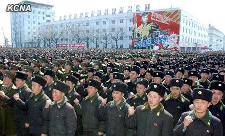 朝鮮黃海北道、咸鏡南道和南浦市11日舉行軍民大會(huì)，支持朝鮮人民軍最高司令部發(fā)言人聲明。