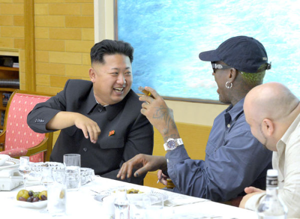近日，朝鮮最高領(lǐng)導(dǎo)人金正恩已在平壤再次會見并宴請了正在朝鮮訪問的前美國全國籃球協(xié)會(NBA)球星羅德