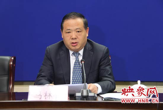 安陽(yáng)市委副書記、市長(zhǎng)馬林青介紹了第五屆安陽(yáng)航空運(yùn)動(dòng)文化旅游節(jié)的總體情況