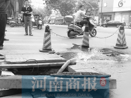 污水不停冒出，隔幾分鐘就要抽一次