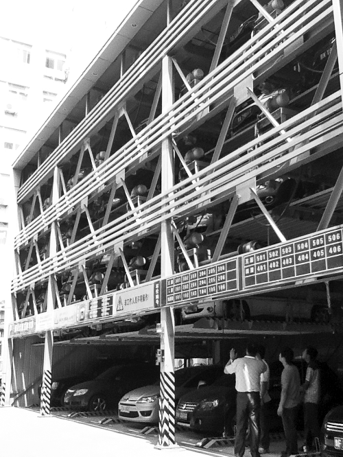 　鄭州新建的28座立體車(chē)庫(kù)，多數(shù)沒(méi)有規(guī)劃許可證
