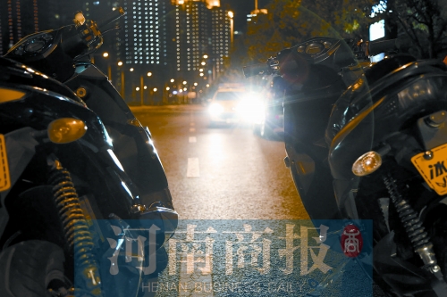 飆車(chē)有危險(xiǎn)，請(qǐng)重視你和他人的安全