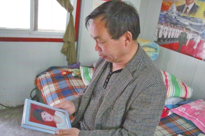 每次想起自己3歲小孫女的無辜離世，老高都深深地悔恨自己交友不慎