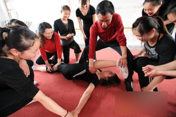 藝校妹子到底有多苦？