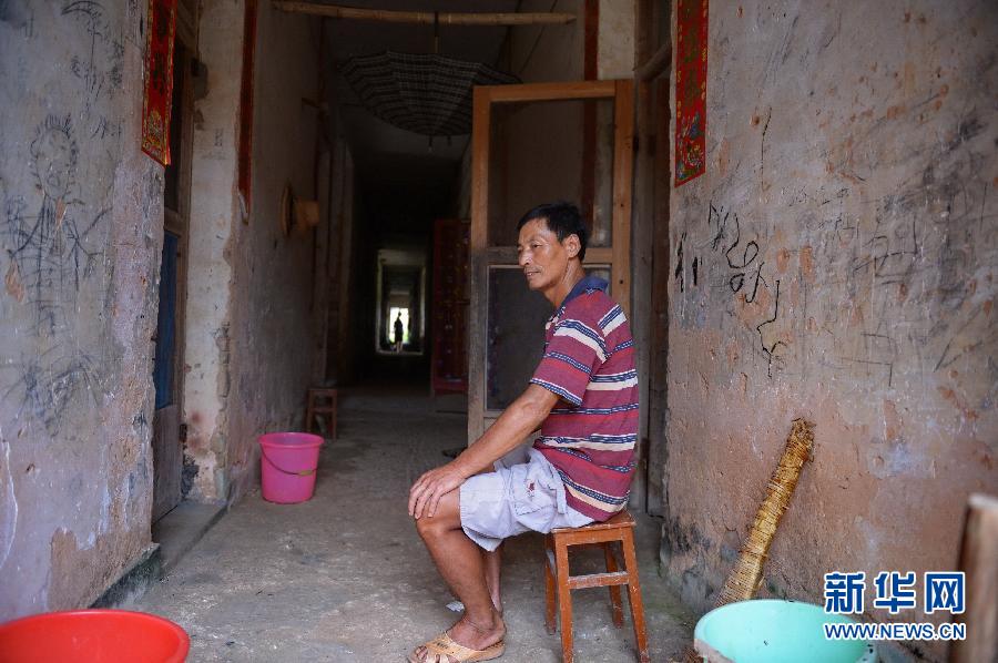 農(nóng)場棚戶區(qū)的最后留守家庭：留下的是回憶，迎來的是幸福
