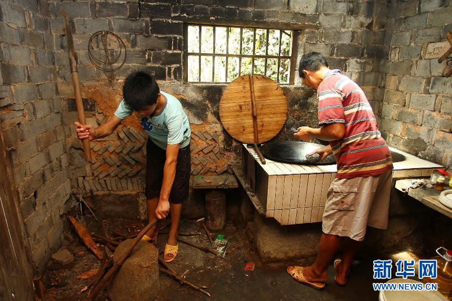 農(nóng)場棚戶區(qū)的最后留守家庭：留下的是回憶，迎來的是幸福