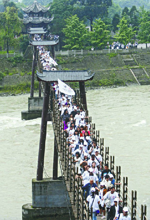 見(jiàn)證浪漫愛(ài)情 盤(pán)點(diǎn)中國(guó)浪漫愛(ài)情橋