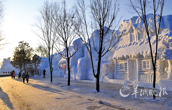 自然賜于雪的無垠，藝術(shù)給予雪的靈魂，人類創(chuàng)造雪的財富 王遠(yuǎn)昌攝