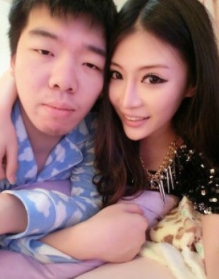 吉星鵬與祁可欣合影。