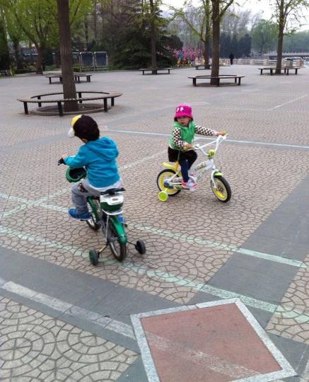 王寶強(qiáng)(微博)小女兒正面照曝光