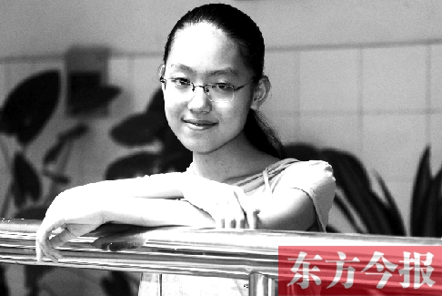 祁瑩就讀于鄭州外國(guó)語(yǔ)中學(xué)，她的夢(mèng)想是當(dāng)一名外交官 邱琦/圖