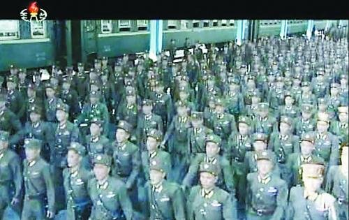約2萬名朝鮮朝鮮人民軍基層軍官近日陸續(xù)抵達平壤，準備出席軍方大會。