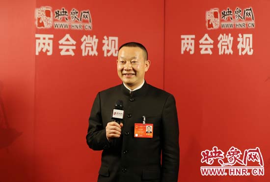 全國(guó)人大代表劉文新接受映象網(wǎng)“兩會(huì)微視”訪談。