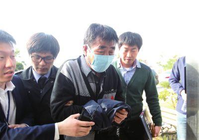 　4月19日，“歲月”號(hào)船長李俊錫被正式逮捕資料圖片。