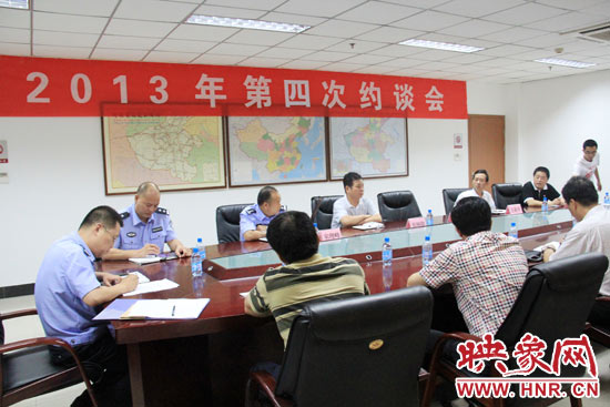 7月4日，河南省公安廳高速交警總隊聯(lián)合有關(guān)部門，對9家多次違法的企業(yè)所屬車輛嚴(yán)重違法情況進(jìn)行通報。