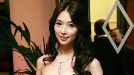 宋丹丹一條微博疑似又把林志玲陳冠希罵戰(zhàn)推向新高度！
