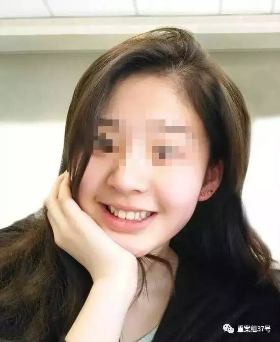 17歲高中男生教室里掐死女同學(xué)，被訴故意殺人和強(qiáng)奸