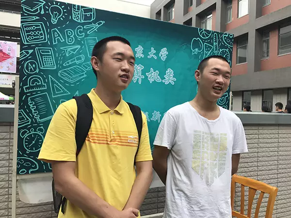 雙胞胎兄弟陳于勤、陳于思。