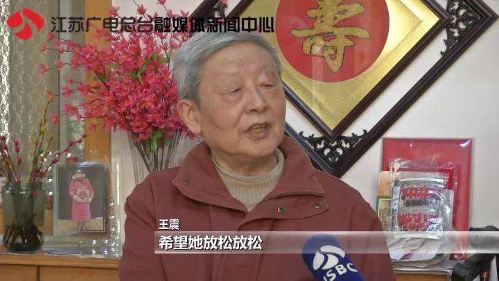老太秀恩愛(ài)！網(wǎng)友被一封跨越60年的情書(shū)甜哭了