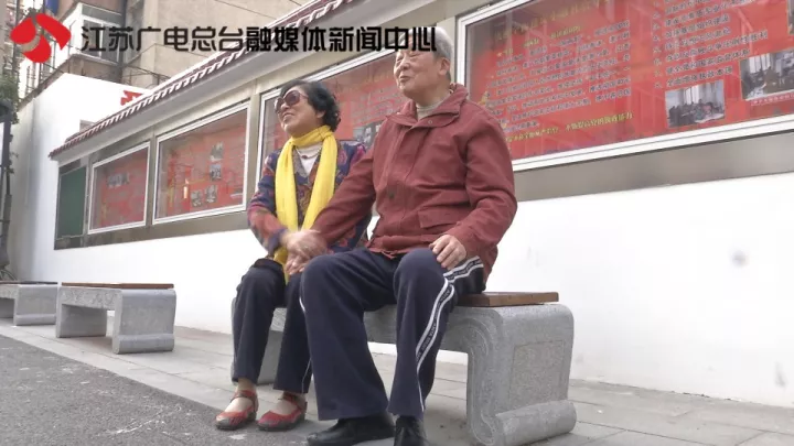 老太秀恩愛(ài)！網(wǎng)友被一封跨越60年的情書(shū)甜哭了