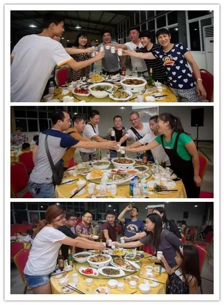看我們的飯菜豐盛嗎？