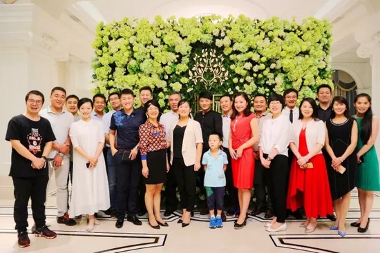 期待的時(shí)候，總是很長(zhǎng)，相聚的時(shí)候，總是很短。