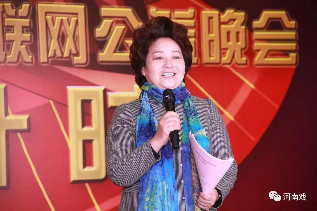 總導(dǎo)演、國家一級導(dǎo)演張建萍介紹尋找稀有劇種傳承人以及目前活動推進(jìn)情況