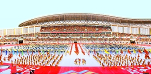 9月16日，第七屆全國農(nóng)民運(yùn)動會開幕式在南陽市體育場舉行