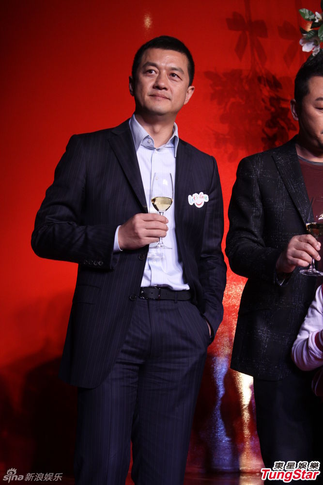 李亞鵬、郭濤父子相活動(dòng)