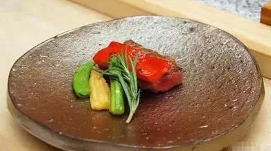 就一點(diǎn)兒紫菜跟生魚片 日料沒吃什么為啥還那么貴？