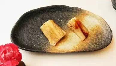 就一點(diǎn)兒紫菜跟生魚片 日料沒吃什么為啥還那么貴？