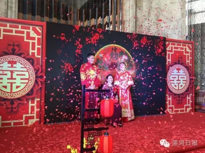 婚禮現(xiàn)場(chǎng)。