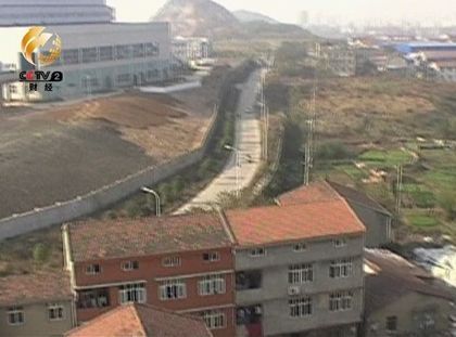 本應(yīng)沒有居民樓的區(qū)域，布滿密密麻麻的樓房