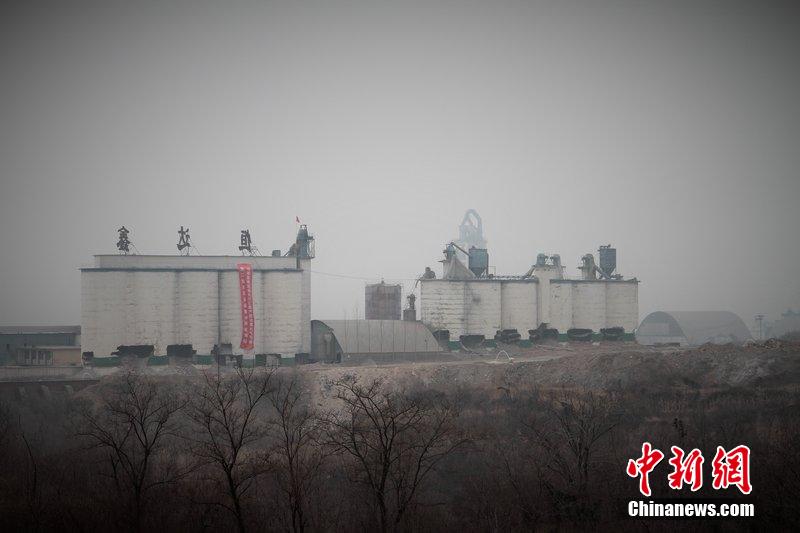 　2014年2月17日，石家莊市再次啟動(dòng)壓減水泥過剩產(chǎn)能、治理大氣污染水泥企業(yè)集中爆破拆除行動(dòng)。