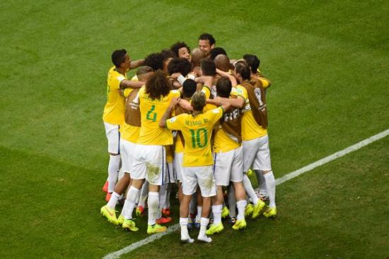巴西全隊歡慶勝利 巴西全隊歡慶勝利