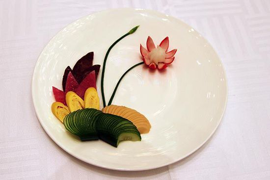 迎賓冷盤“洋花蘿卜”。 花惠生 供圖