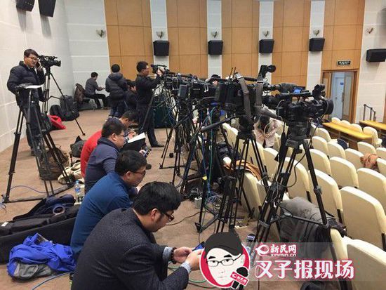 圖說(shuō)：大量媒體聚焦在發(fā)布會(huì)現(xiàn)場(chǎng)。新民晚報(bào)新民網(wǎng)