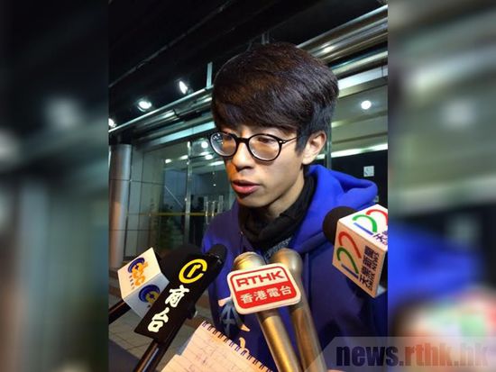 黃臺仰因設(shè)想?yún)⑴c旺角暴亂被香港警方拘捕，被指涉嫌參與旺角暴動。